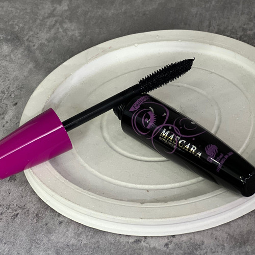 ریمل چشم کمیس مدل M-308 حجم ۱۲ میلی لیتر بلند کننده ضد آب